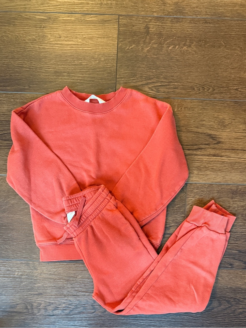 H&M Kids Sunwashed Red Sweatshirt & Jogger Set Sz 6/7